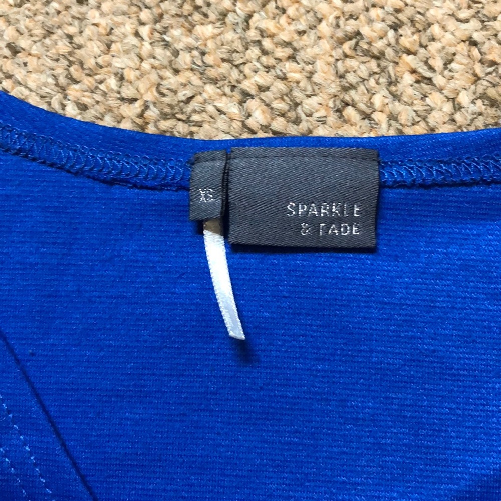Blue Top - Picture 2 of 3